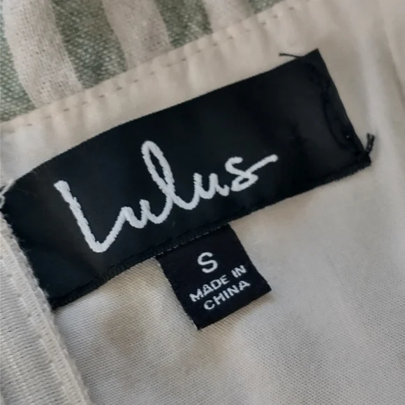 Lulu's green chambray striped ruffle romper S - Picture 8 of 10